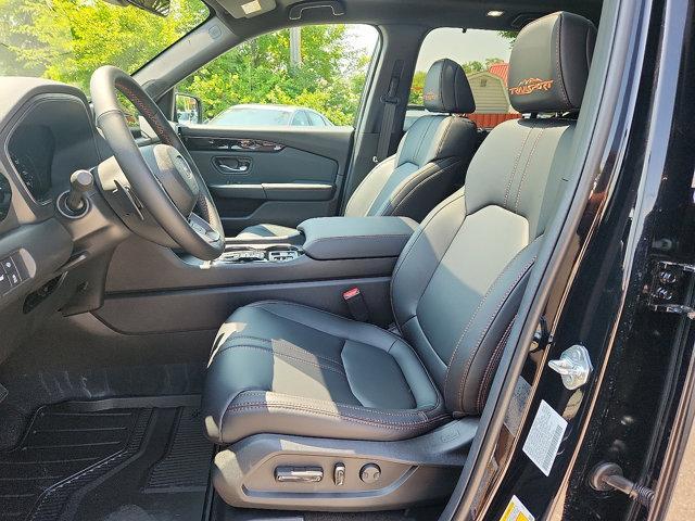 new 2025 Honda Pilot car, priced at $47,787