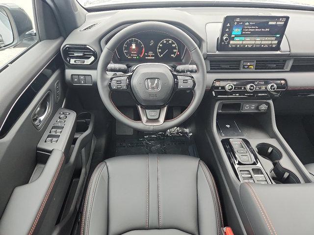 new 2025 Honda Pilot car, priced at $47,747