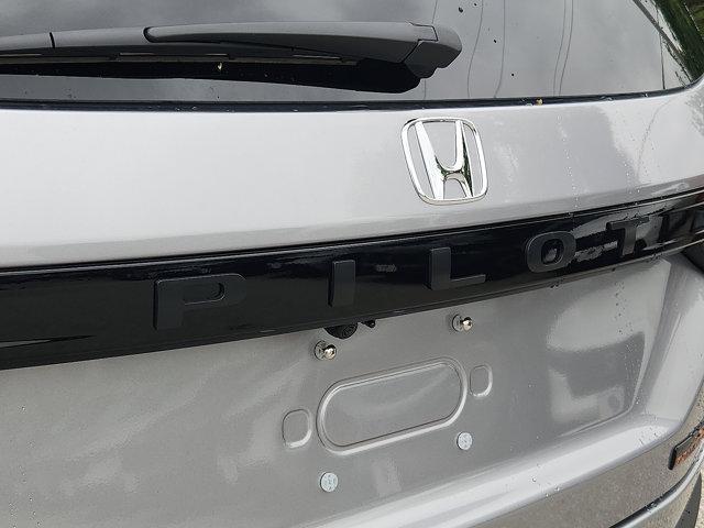 new 2025 Honda Pilot car, priced at $47,747