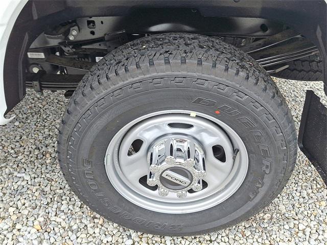 new 2025 Ford F-350 car, priced at $66,874