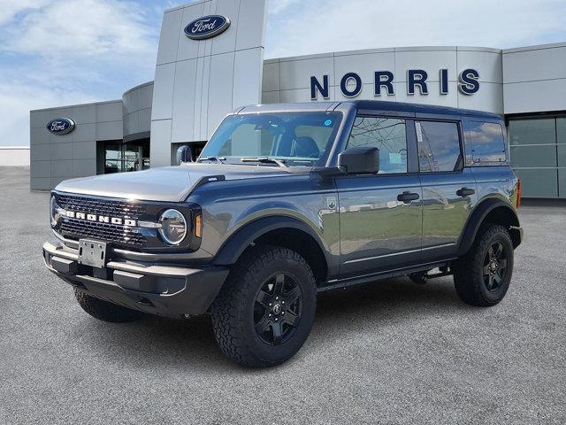 new 2025 Ford Bronco car, priced at $45,902