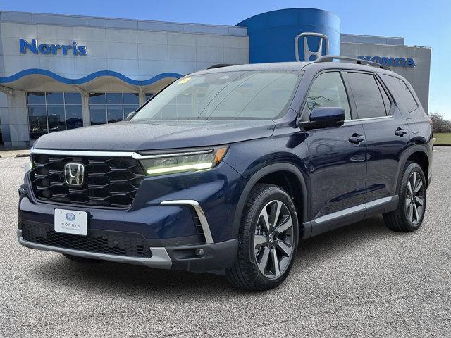 new 2025 Honda Pilot car, priced at $48,087