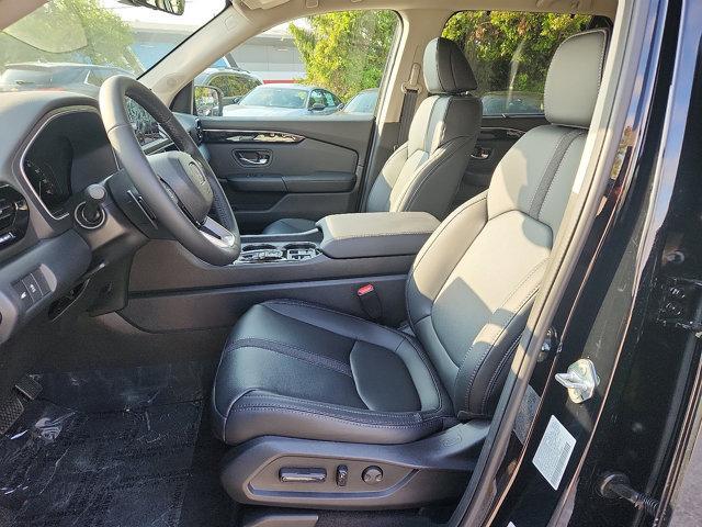new 2025 Honda Pilot car, priced at $44,268