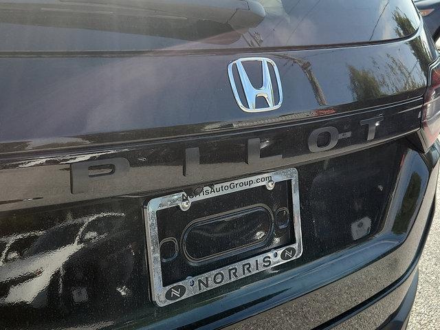 new 2025 Honda Pilot car, priced at $44,268