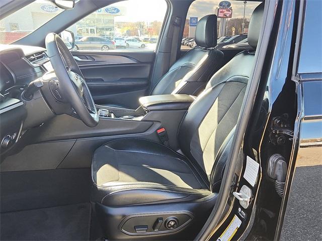 used 2024 Jeep Grand Cherokee L car, priced at $28,787