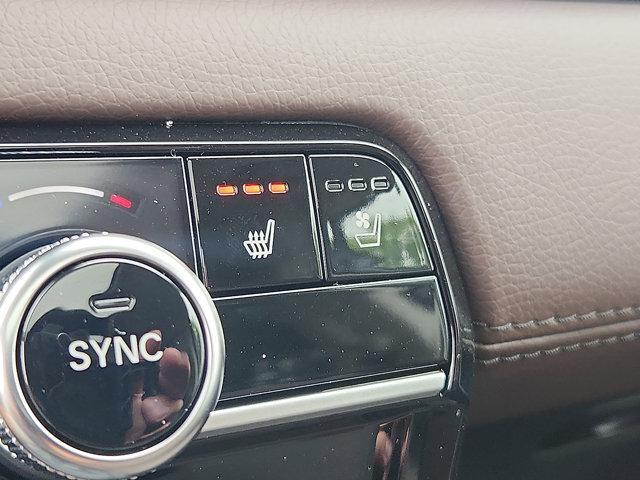 new 2025 Honda Pilot car, priced at $52,757