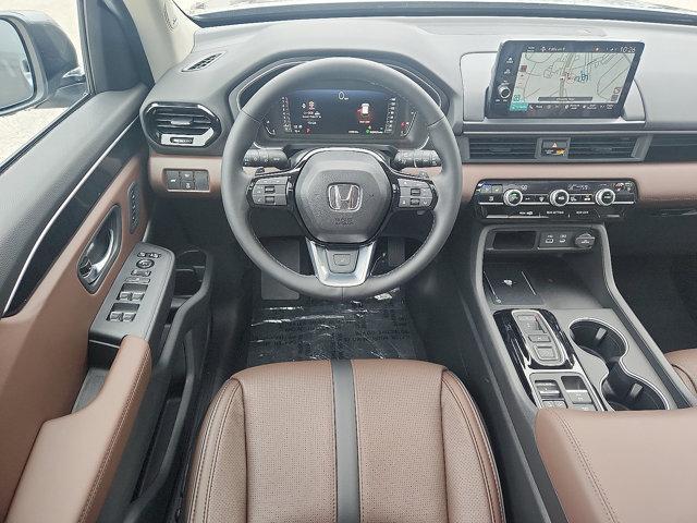 new 2025 Honda Pilot car, priced at $52,757