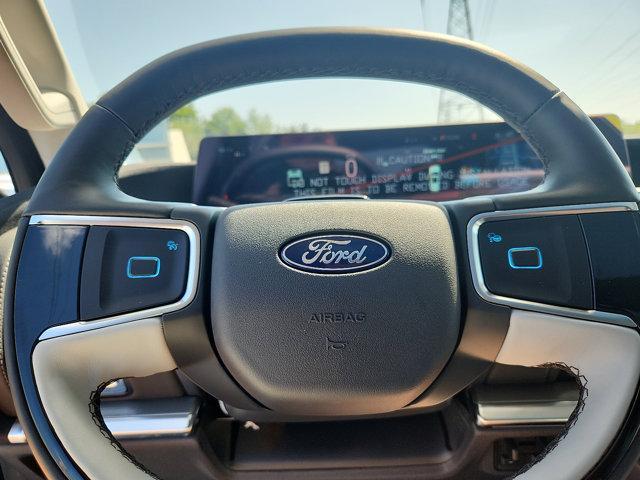 new 2025 Ford Expedition car, priced at $77,995