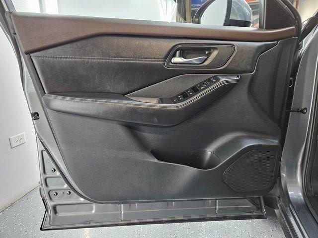 used 2022 Nissan Rogue car, priced at $21,999