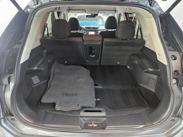 used 2019 Nissan Rogue car, priced at $17,569