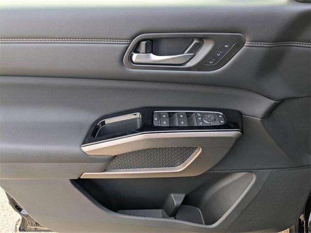 new 2025 Nissan Pathfinder car, priced at $48,133