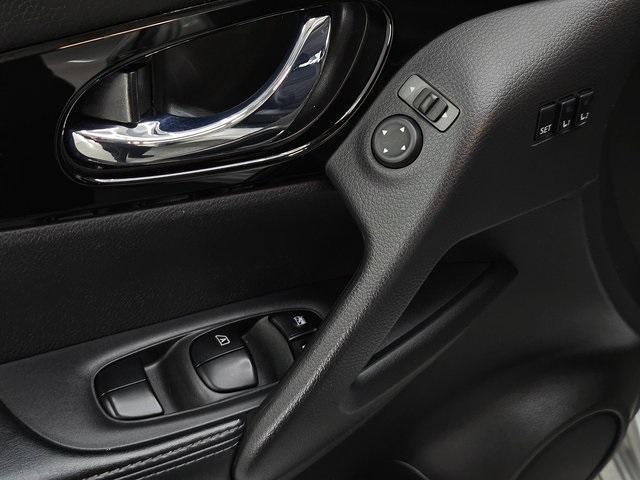 used 2022 Nissan Rogue Sport car, priced at $23,950
