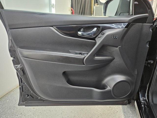used 2022 Nissan Rogue Sport car, priced at $23,938