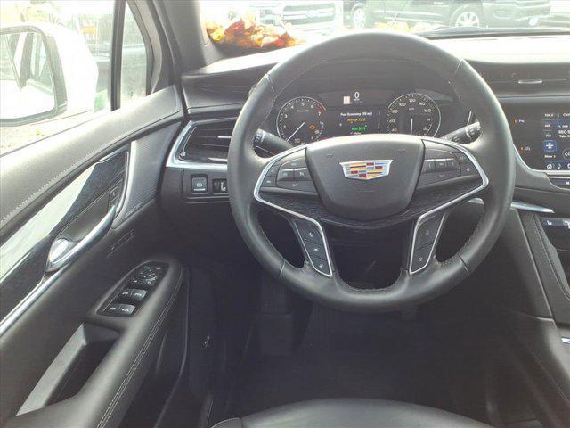 used 2022 Cadillac XT5 car, priced at $32,492