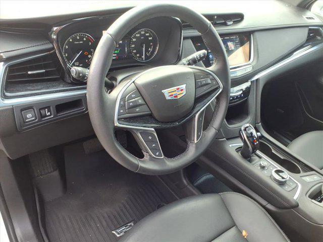 used 2022 Cadillac XT5 car, priced at $32,492