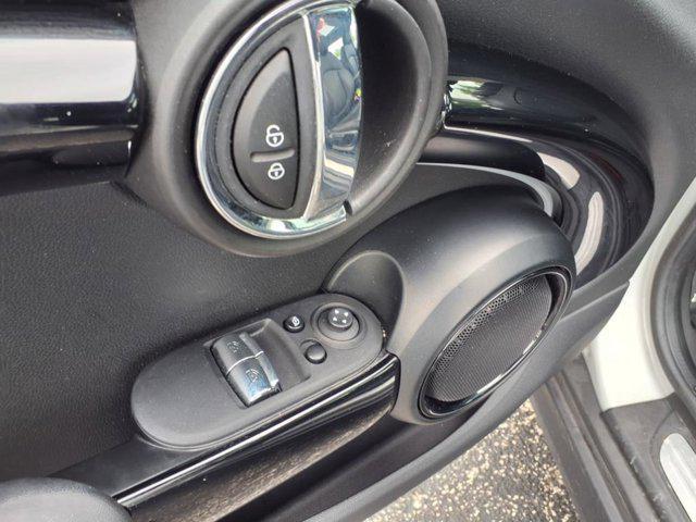 used 2022 MINI Hardtop car, priced at $20,438