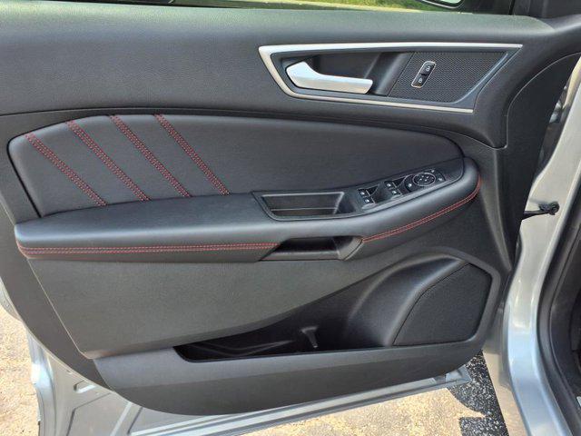 used 2024 Ford Edge car, priced at $33,211