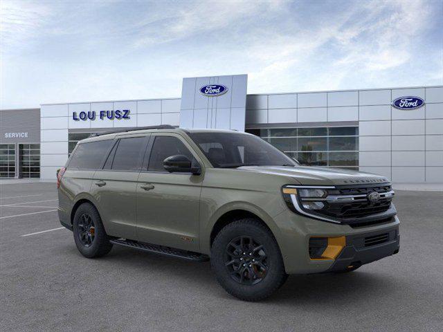 new 2025 Ford Expedition car, priced at $79,025