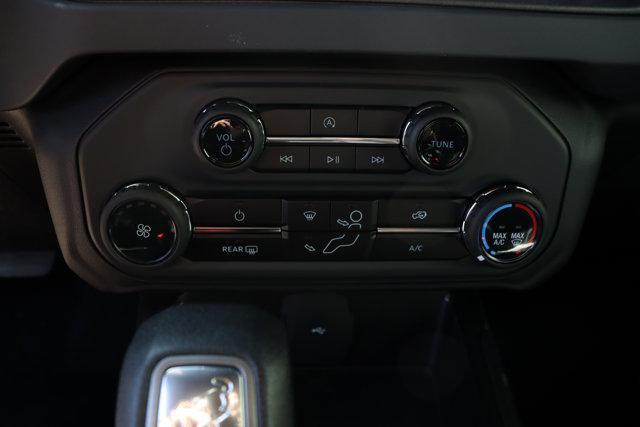 new 2025 Ford Bronco car, priced at $39,614