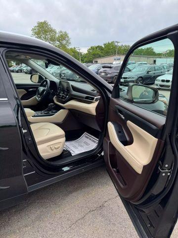 used 2020 Toyota Highlander car, priced at $29,777