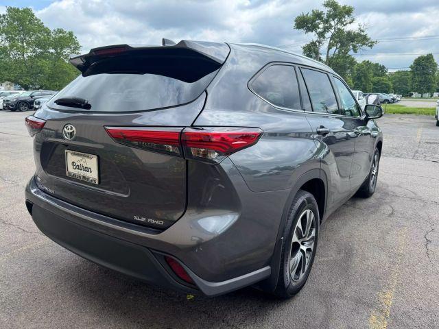 used 2022 Toyota Highlander car, priced at $36,238