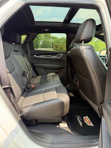 used 2022 Cadillac XT5 car, priced at $29,818
