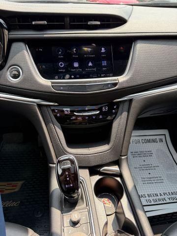 used 2022 Cadillac XT5 car, priced at $29,818