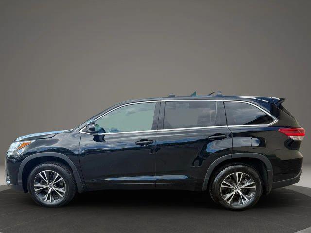 used 2018 Toyota Highlander car, priced at $23,495