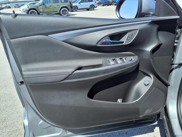 new 2025 Buick Envista car, priced at $27,725