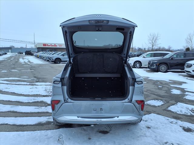 new 2025 Buick Envista car, priced at $30,190