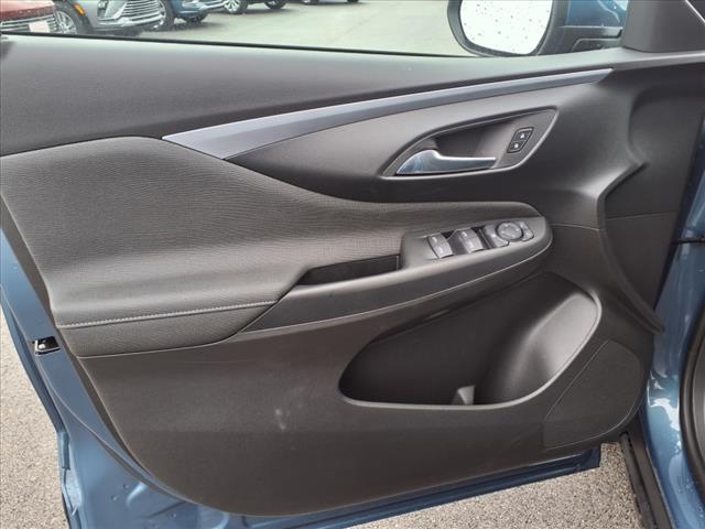 new 2025 Buick Envista car, priced at $27,010