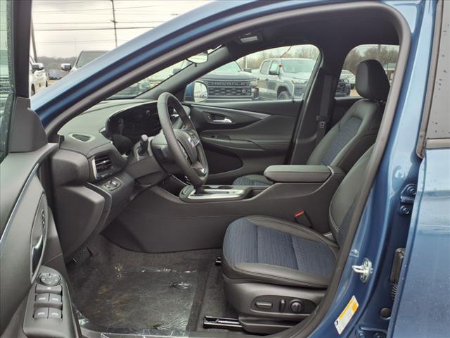 new 2025 Buick Envista car, priced at $27,010