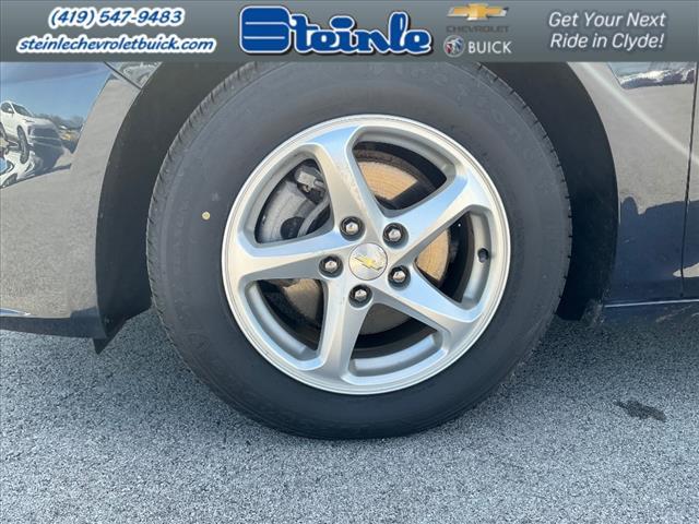 used 2017 Chevrolet Malibu car, priced at $11,886