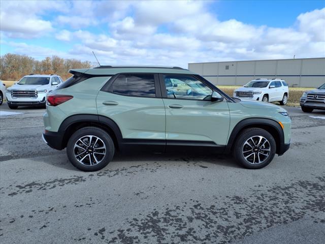 new 2025 Chevrolet TrailBlazer car, priced at $28,080