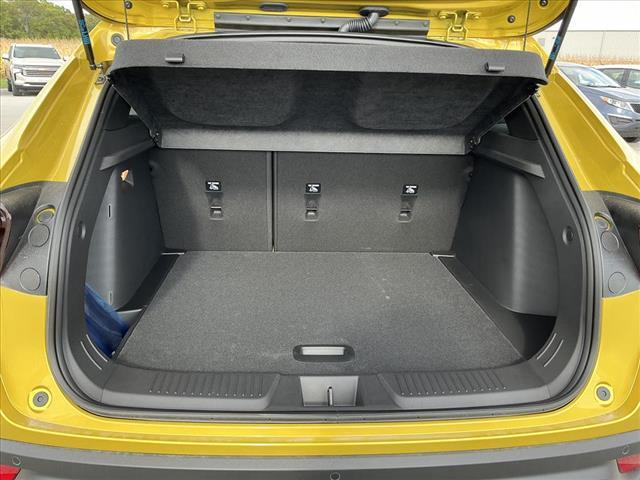 new 2025 Chevrolet Trax car, priced at $27,260