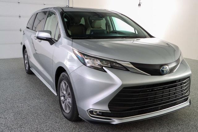 used 2023 Toyota Sienna car, priced at $41,895