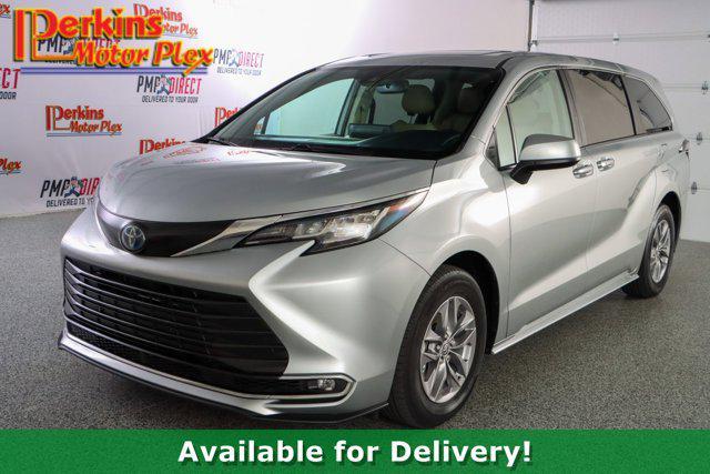 used 2023 Toyota Sienna car, priced at $41,895