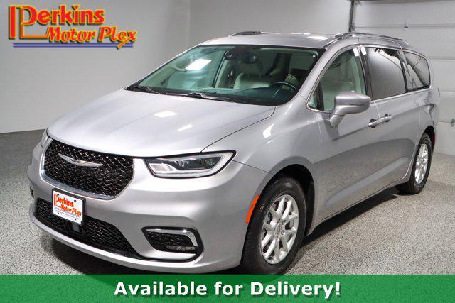 used 2021 Chrysler Pacifica car, priced at $18,995