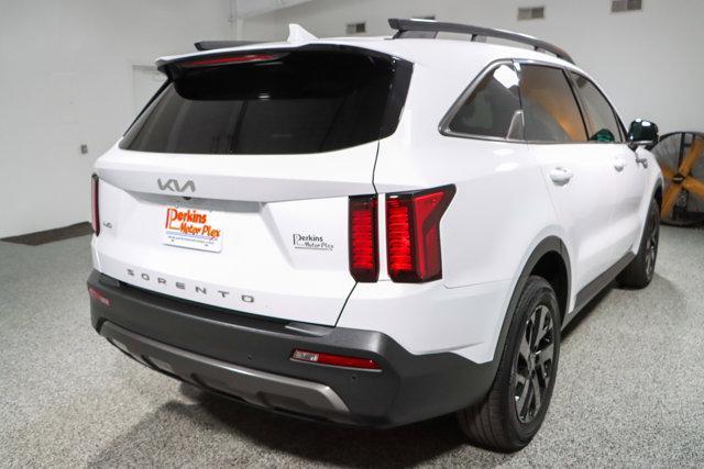 used 2022 Kia Sorento car, priced at $23,995