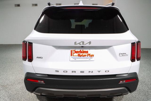 used 2022 Kia Sorento car, priced at $23,995