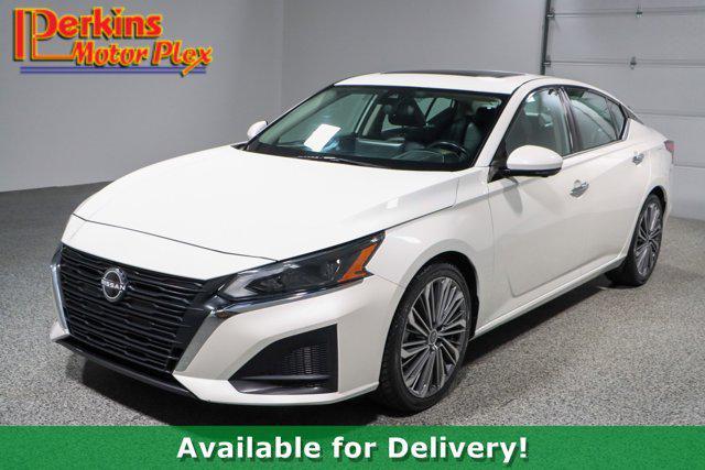 used 2023 Nissan Altima car, priced at $19,995