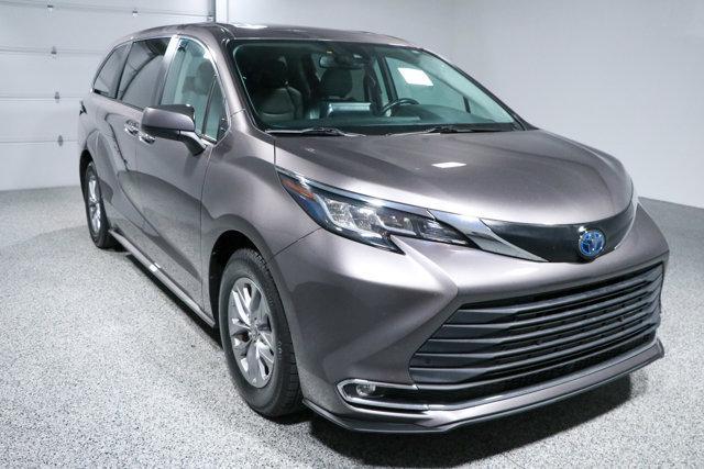 used 2022 Toyota Sienna car, priced at $37,895