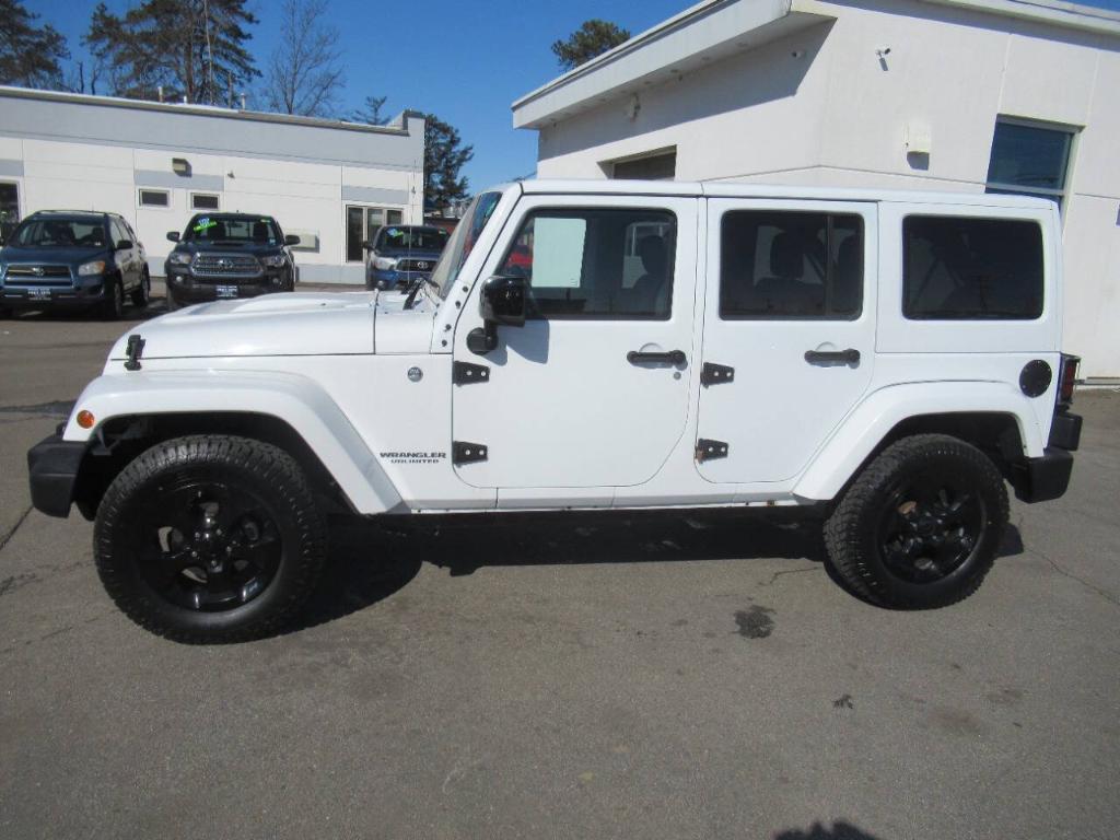 used 2015 Jeep Wrangler Unlimited car, priced at $12,995