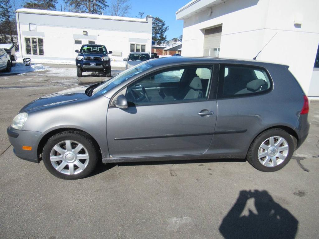 used 2009 Volkswagen Rabbit car, priced at $2,995