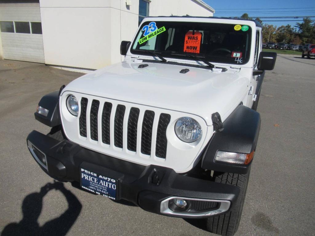 used 2023 Jeep Gladiator car, priced at $28,995