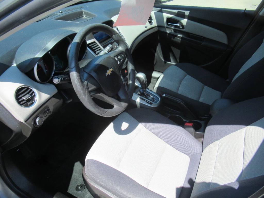 used 2014 Chevrolet Cruze car, priced at $8,995