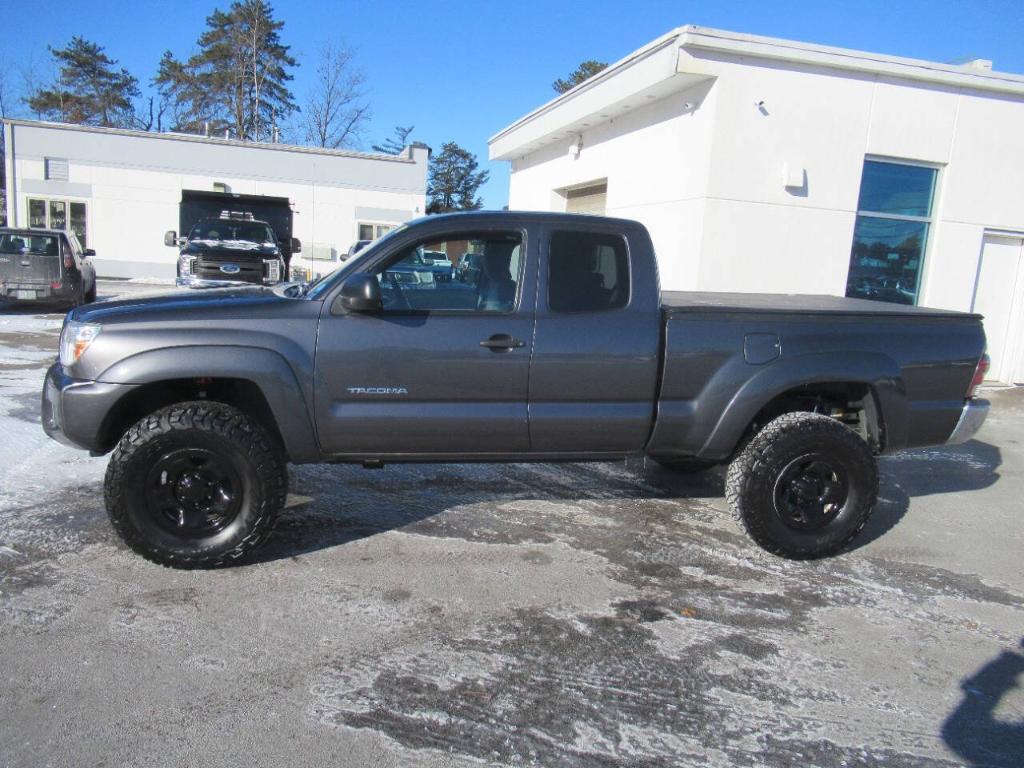 used 2013 Toyota Tacoma car, priced at $18,995