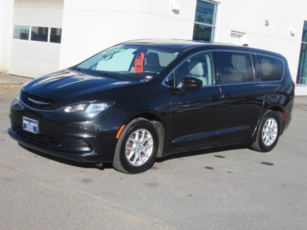 used 2017 Chrysler Pacifica car, priced at $13,995