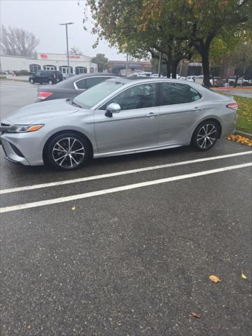 used 2019 Toyota Camry Hybrid car, priced at $25,976