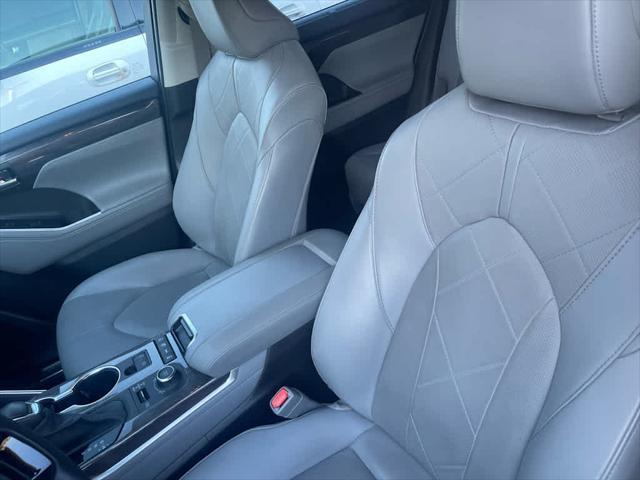 used 2020 Toyota Highlander car, priced at $37,976